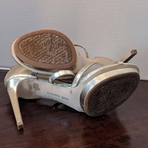 Gianni Bini gold sparkly heels - Picture 4 of 6